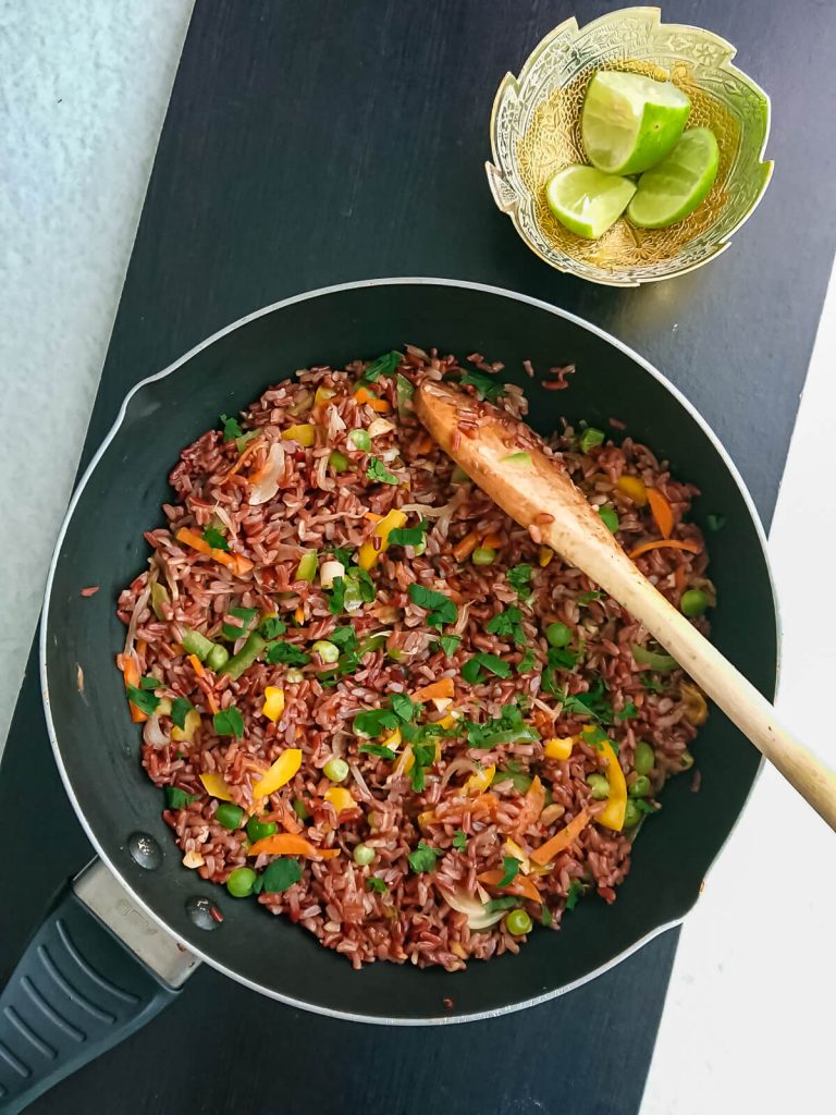 red-fried-rice-with-Thai-flavors-4