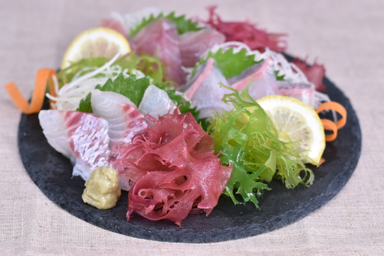 large_card_塩蔵とさかの刺身